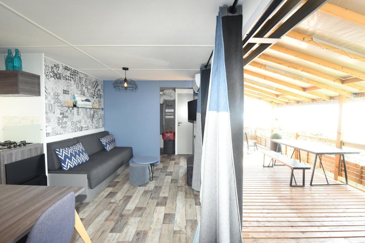 Mobil Home Vue Sur Mer - Racine 03 Saint-Raphaël المظهر الخارجي الصورة